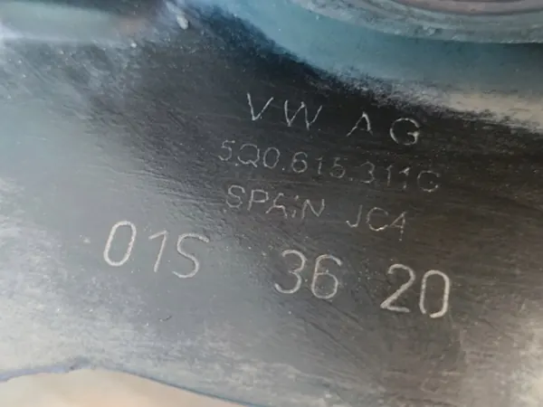 OEM 5Q0407257A Vasen Etutanko VW Tiguanille image 9