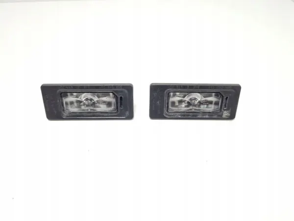 Feu de plaque Audi A4/S4 B9 8W OEM 2127210S image 2