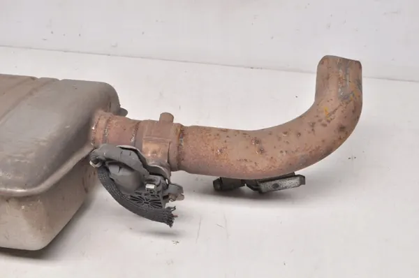 Mercedes A35 AMG Auspufftopf OEM A2474910300 image 4