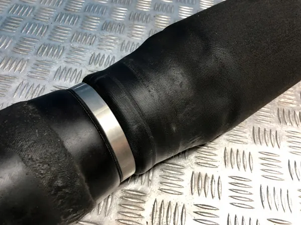 Takapään ilmaperi Mercedes ML W164 ML63 6.3 AMG image 3