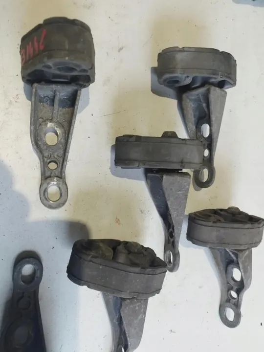 Suporte de escapamento Audi OE image 3