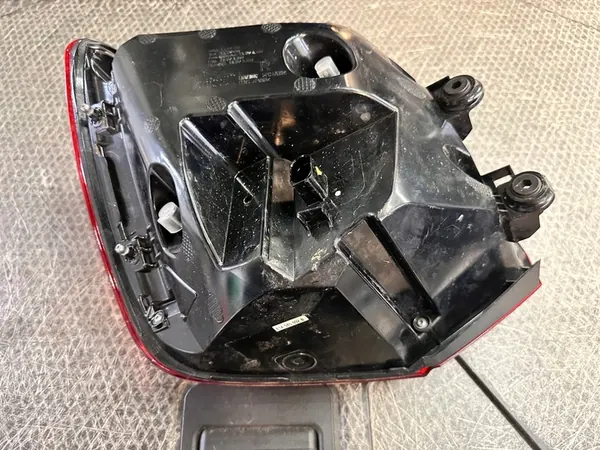 AUDI Q2 81A LIFT 20- Luz trasera derecha LED image 4