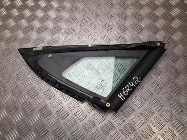 Tesla Model S 2017 vasen taka-sivulasi OEM 1026840-00-D image 3