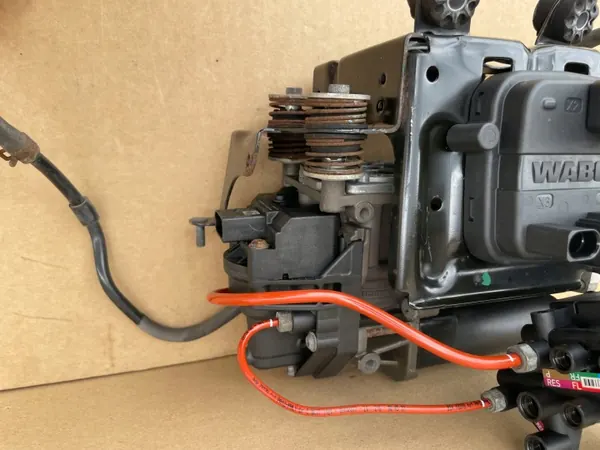 Compresseur suspension air OEM 4M0616005H Audi Q7 image 8