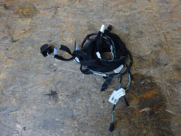 Harness câmara porta-malas OEM 284422600R image 8