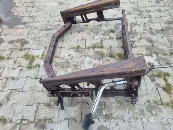 WK OEM Taka-akselin Poikittaispalkki Jeep Grand Cherokee image 3