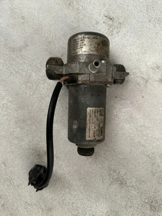 Pompe de servo-frein OEM 1K0612181 pour VW Jetta image 3