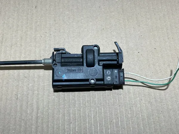 Renault OE Brandstofklepactuator OEM 8200305732A image 3