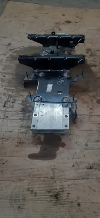 Base de montagem inversor OEM Peugeot 208 II Elétrico image 5