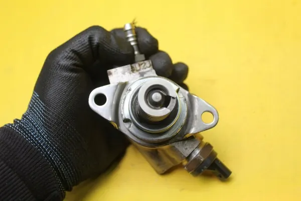 Bränslepumpventil Audi A6 C7 A4 A5 VW Seat 2.8 FSI image 4