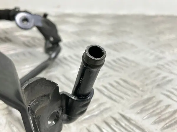 Audi OE vesiputki 04L121070AB image 2