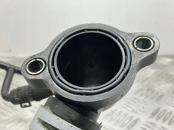 Audi OE vesiputki 04L121070AB image 4