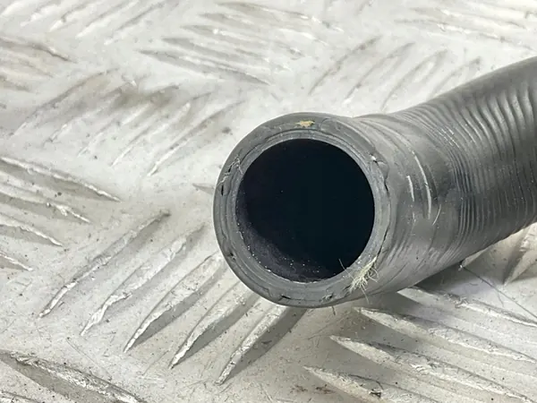 Audi OE vesiputki 04L121070AB image 5