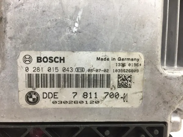 Contrôleur Moteur Bosch DDE7811700 0281015043 Occasion image 3