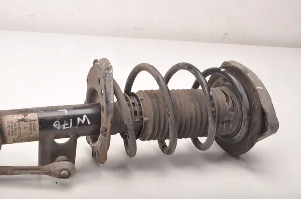 MERCEDES W176 McPherson Vänster Framsidan A2463232900 image 4