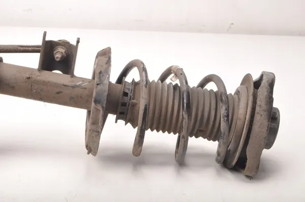 MERCEDES W176 McPherson Vänster Framsidan A2463232900 image 5