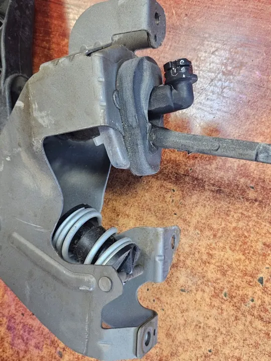 Kopplingspedalpump OEM 7H1721059G för VW Transporter T5 image 5