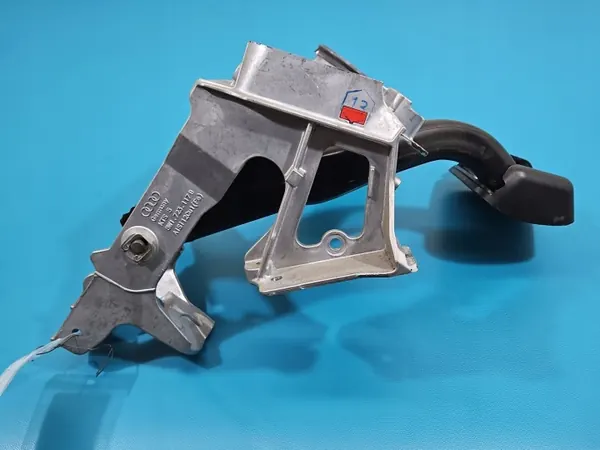 Jeu de pédales d'occasion OEM 8W1723140B Audi A4 B9 image 7