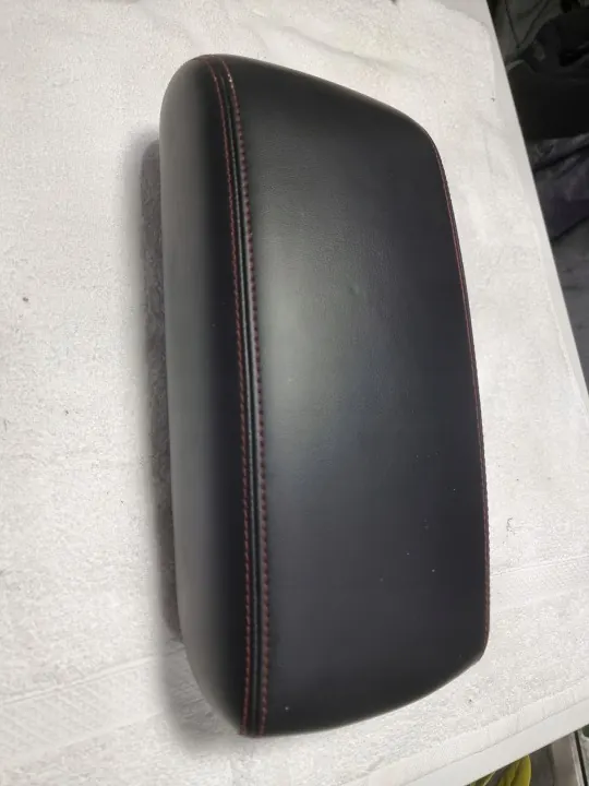 Jeep OE Reposabrazos Elevable OEM JEEP GRAND CHEROKEE WK2 image 3