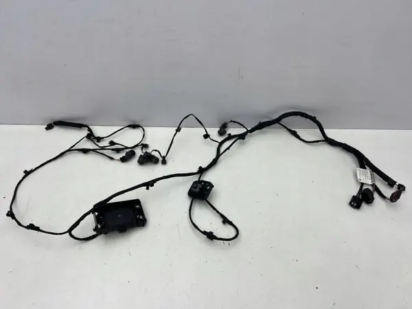 Ford Capri EV Etupuskurin Harja OEM 1EA907819 image 2