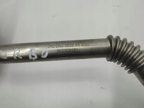 Opel Mokka B 2022 Mangueira de Óleo do Turbo OEM 9832926080 image 4