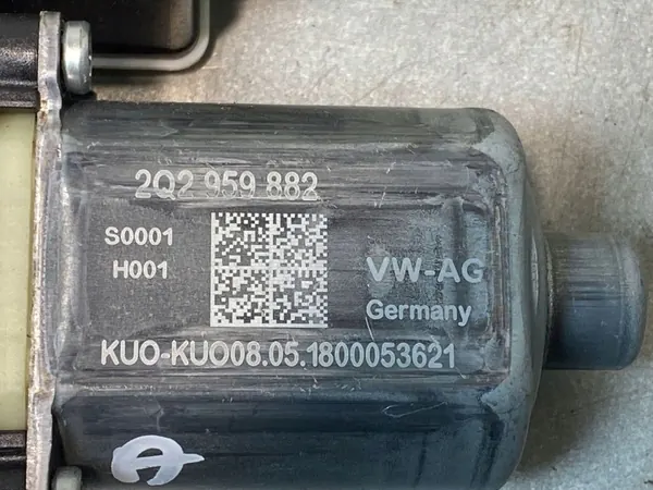 OEM 2Q2959882 Framdörrs fönstermotor - Begagnad image 4