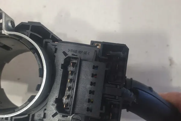 VW PASSAT VARIANT B5 Schakelknop 8L0953513S image 8