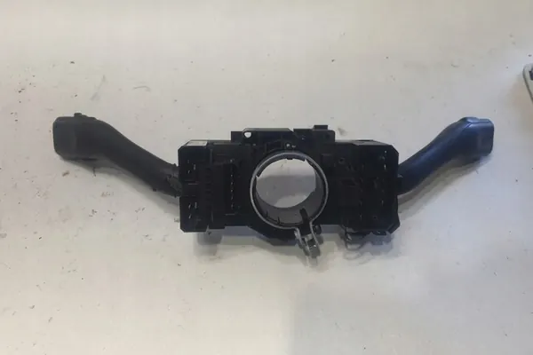 VW PASSAT VARIANT B5 Schakelknop 8L0953513S image 9