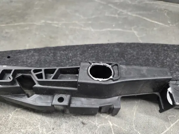 OEM 7317459 Linker Vordersitz-Panelhalter BMW 5 image 3