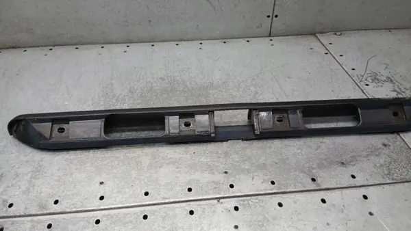 Garniture Hayon VW Polo II FL OEM 191827577A image 6