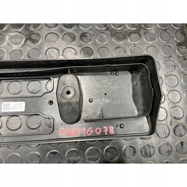 Volvo S90/V90 Front Kennzeichenhalter OEM 32227590 image 5