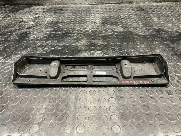 Volvo S90/V90 Front Kennzeichenhalter OEM 32227590 image 8