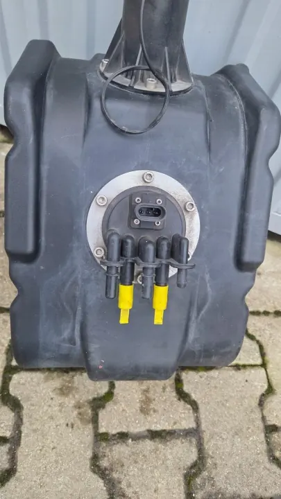 Tanque AdBlue OEM 97184561 para Renault Maxity image 3