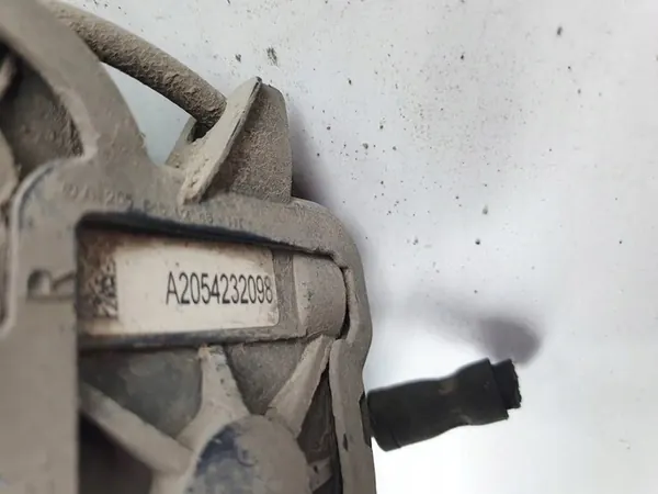 Mercedes C-luokka W205 15r 2.2 CDI Oikea Takajarrusatula A2054232098 image 2