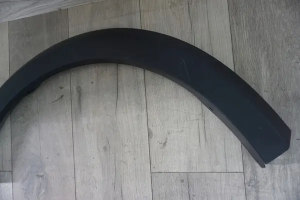 SANDERO I Etuvasemman Lokasuojan Reunus Original image 3