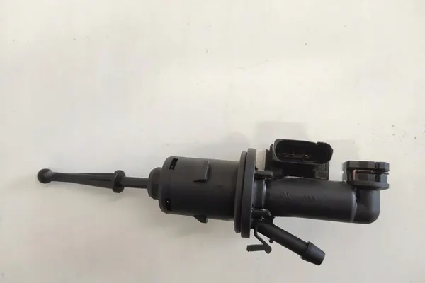 Kopplingscylinder SKODA OCTAVIA II 1K0721388M image 3