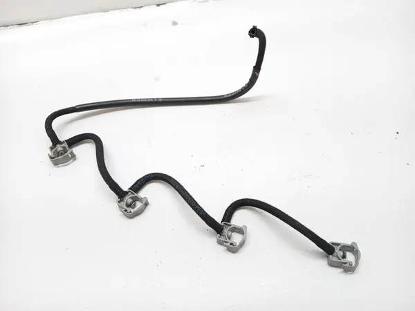 Brandstof retourleiding Mercedes W204 C 220 CDI image 2