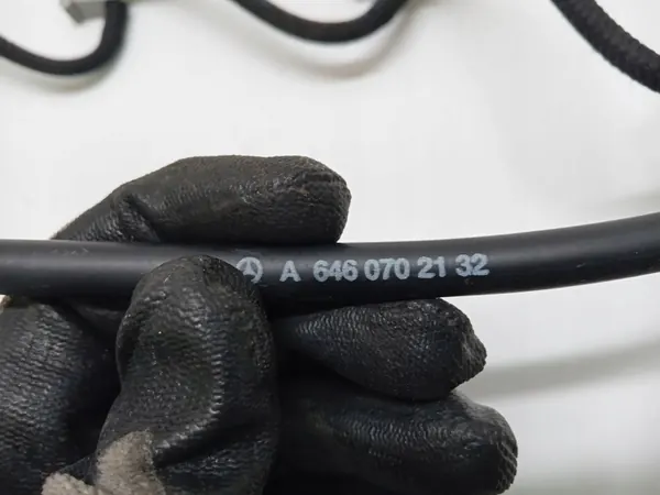 Brandstof retourleiding Mercedes W204 C 220 CDI image 4