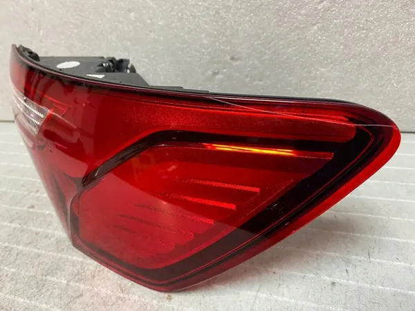 Luz trasera derecha AUDI A4 B9 8W9 Kombi LED OEM image 4