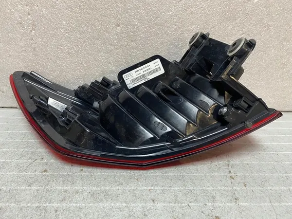 Luz trasera derecha AUDI A4 B9 8W9 Kombi LED OEM image 7