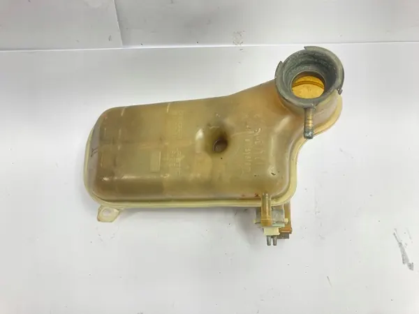 Jäähdytysnesteen laajennusastia Mercedes W124 W201 1245000649 image 2