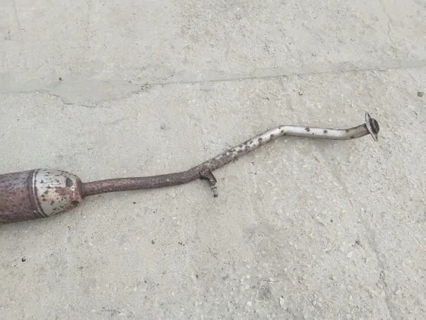Toyota OEM 10R11 midden uitlaatpijp voor Verso 09-18 image 3