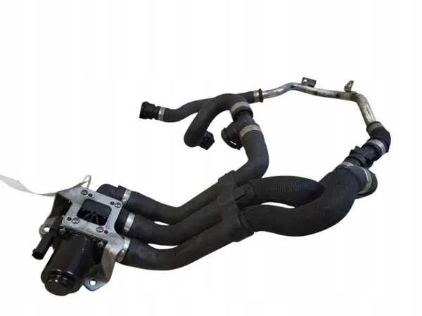 BMW X5 F15 vattenpump OEM 11538572123 - Begagnad image 3