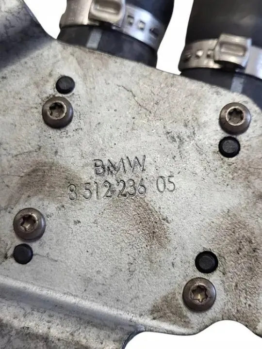 BMW X5 F15 vattenpump OEM 11538572123 - Begagnad image 7