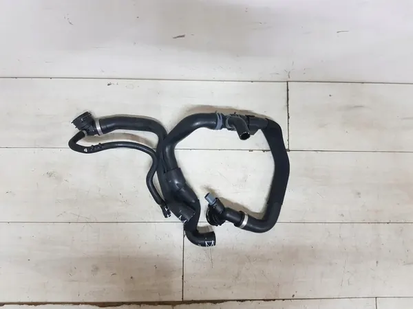 Tuyau de refroidissement OEM Skoda Octavia IV 20- image 1