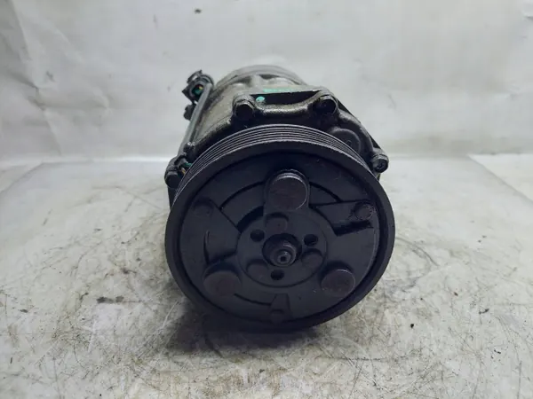 Compresseur AC VW Golf IV 1J0820803F image 3