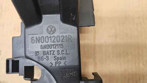 Levier Triangle VW Polo 6N OEM 6N0011031A Occasion image 8