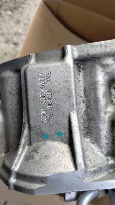 VW Versnellingsbakbehuizing OEM 0GC 301 107 - Gebruikt image 3