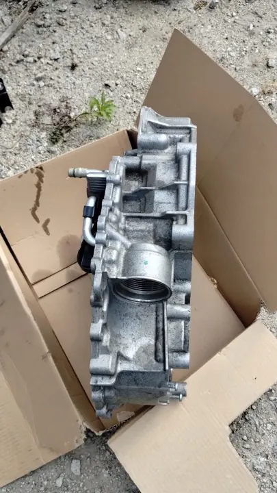 VW Versnellingsbakbehuizing OEM 0GC 301 107 - Gebruikt image 6