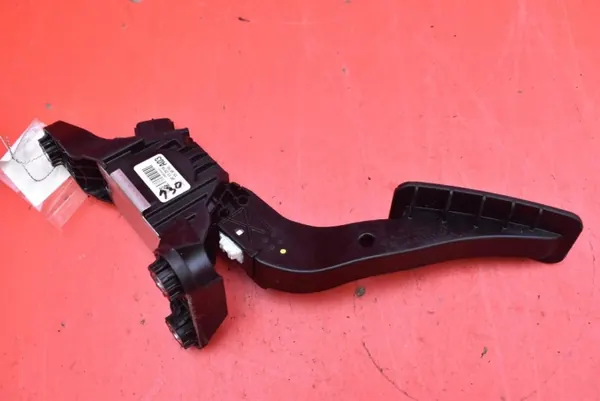 Potentiometri kaasupoljin OEM 00136810 Hyundai Kona image 3
